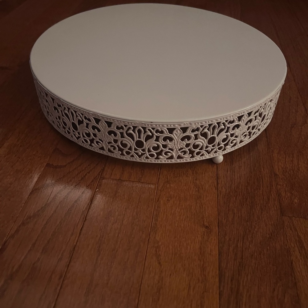 Cake stand